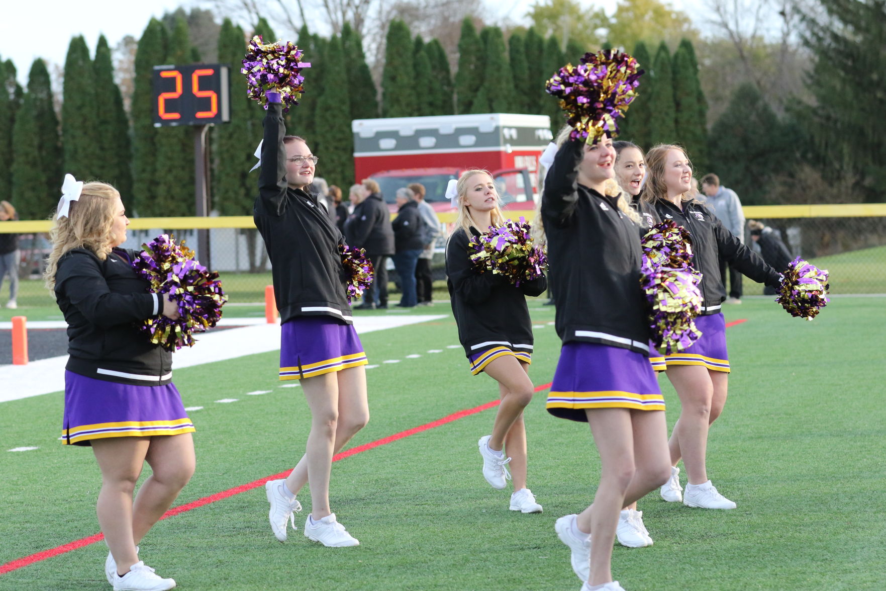Cheerleaders_ECC_Butler_1135.JPG